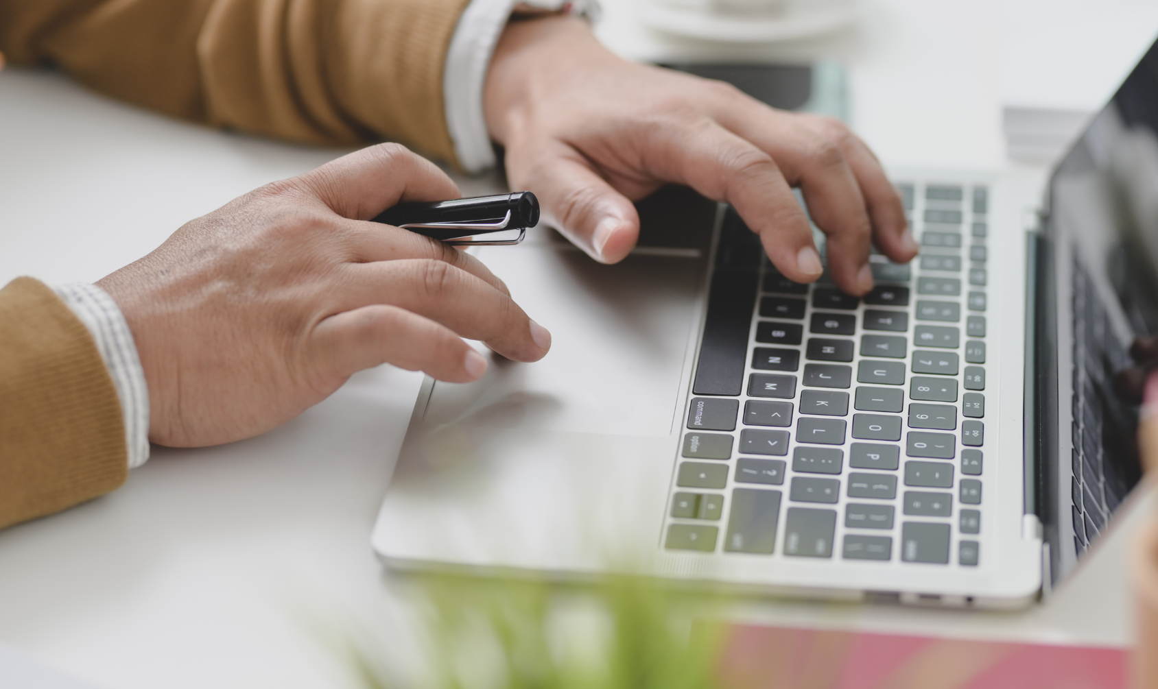 Updated ghostwriting resource, now with AI clauses